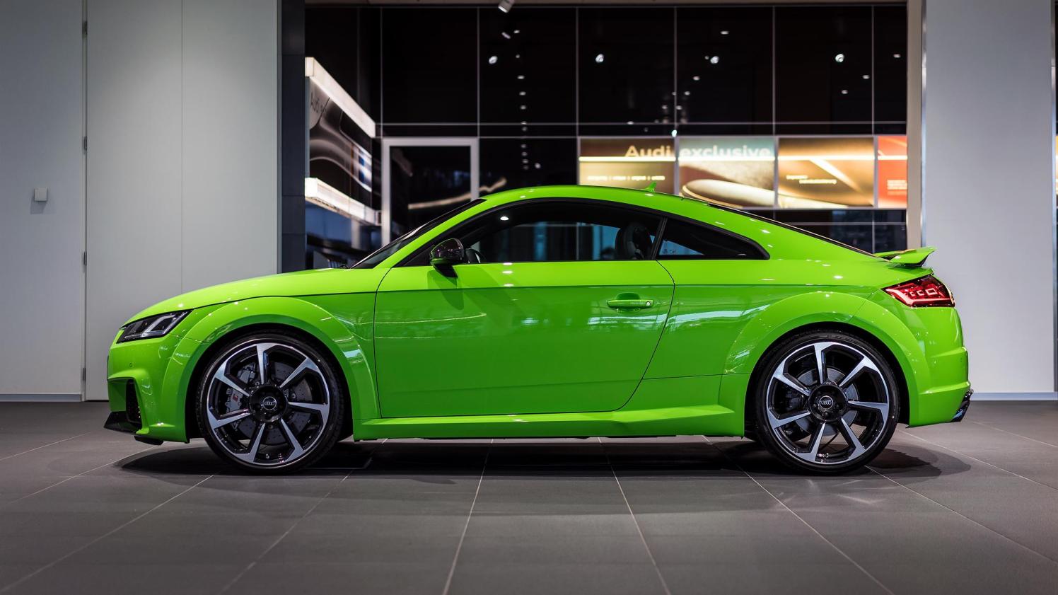 2017-audi-tt-rs-in-lime-green-looks-like-a-tiny-exotic-car_11