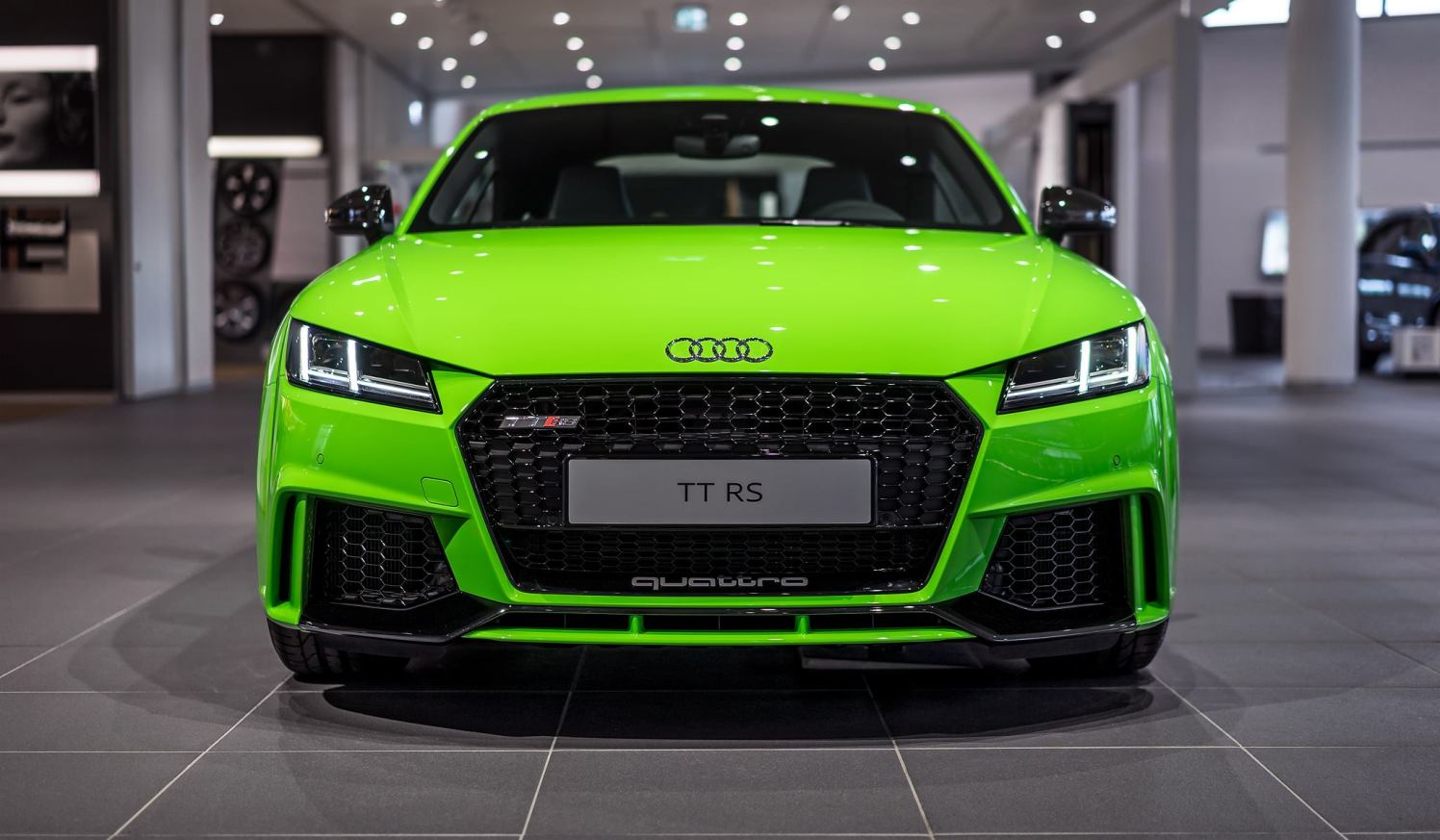 2017-audi-tt-rs-in-lime-green-looks-like-a-tiny-exotic-car_12.jpg